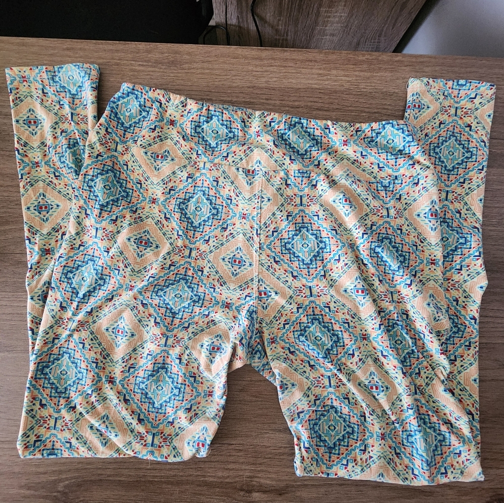 Lularoe Womans Curvy And Tall
